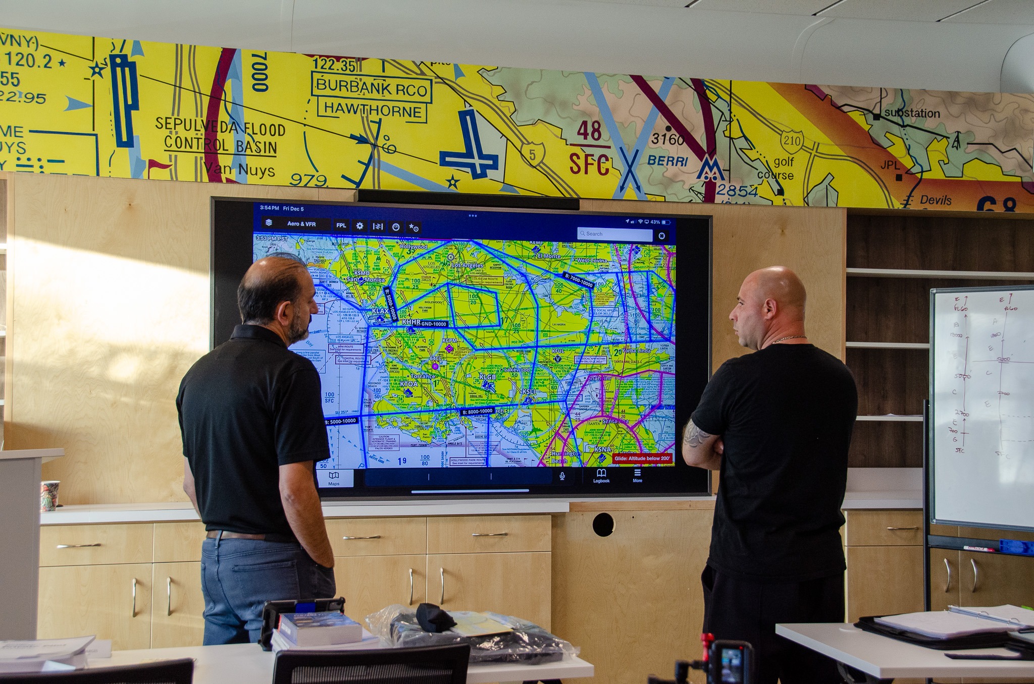 Ground school instructor teaching aviation systems during Flight Instructor Course at 30 Day CFI Flight Training Academy